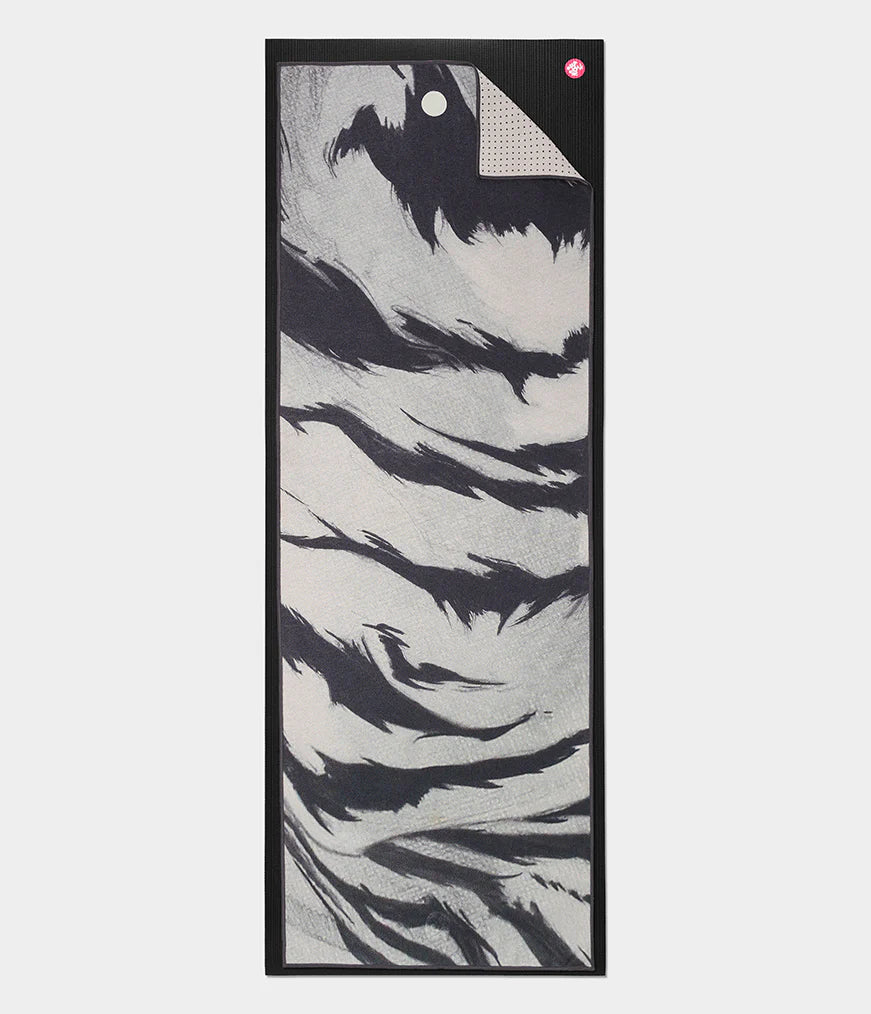 MANDUKA YOGITOES® YOGA MAT TOWEL (180CM) - Tigers eye