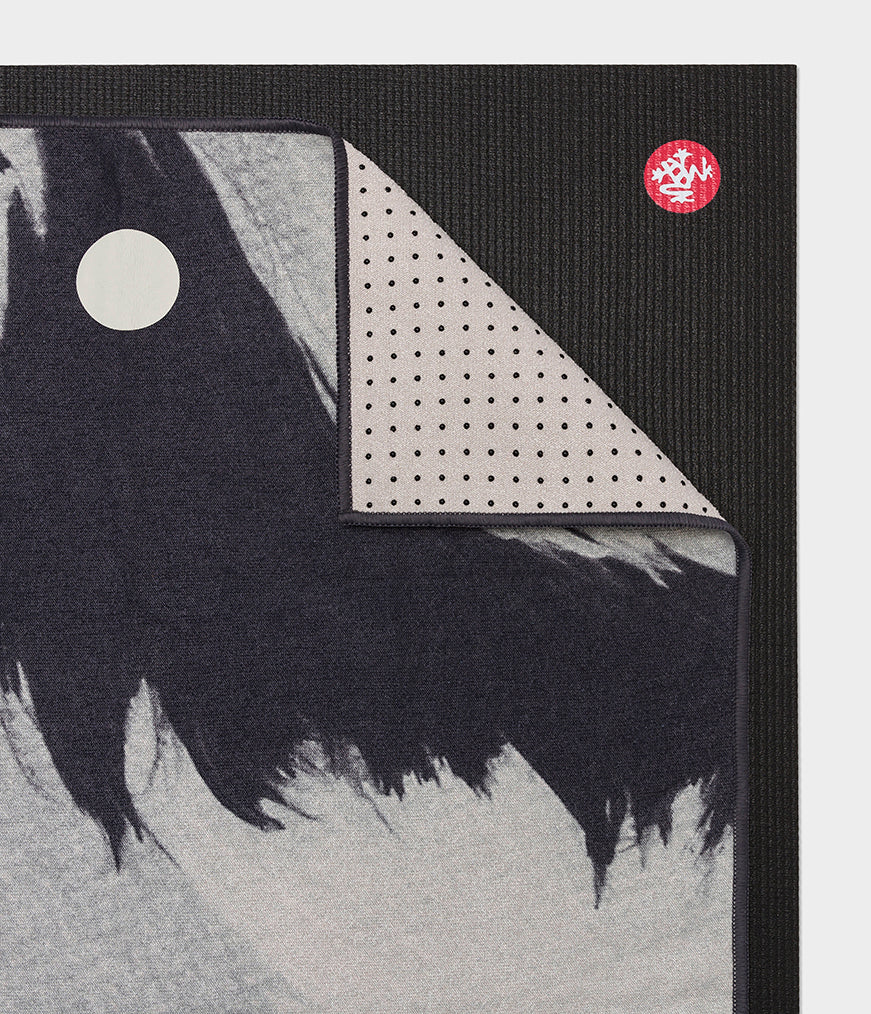 MANDUKA YOGITOES® YOGA MAT TOWEL (180CM) - Tigers eye