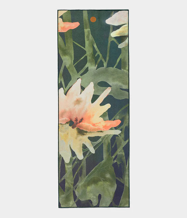 MANDUKA YOGITOES® YOGA MAT TOWEL (180CM) - Lily pads