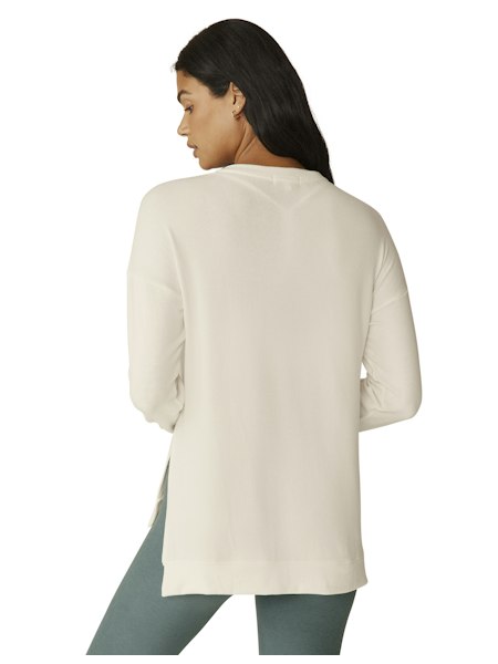 LONG WEEKEND LOUNGE PULLOVER - Kremlituð frá Beyond yoga