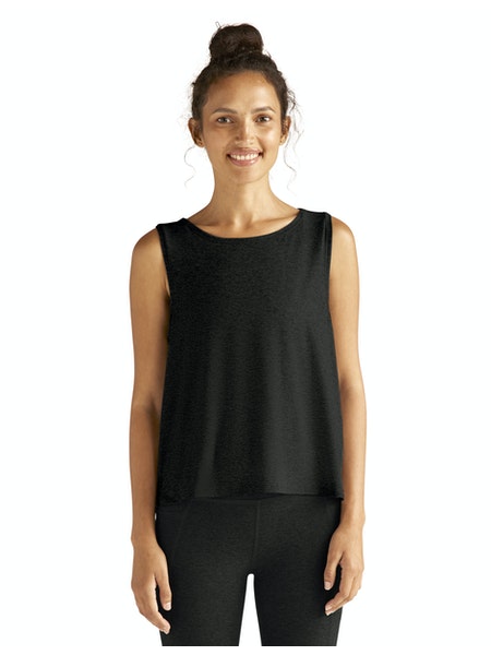 FEATHERWEIGHT AQUARIUS TANK - Svartur - frá Beyond Yoga