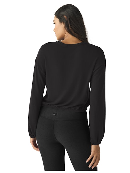 SOFT SPOKEN CROPPED PULLOVER - Black - FRÁ BEYOND YOGA