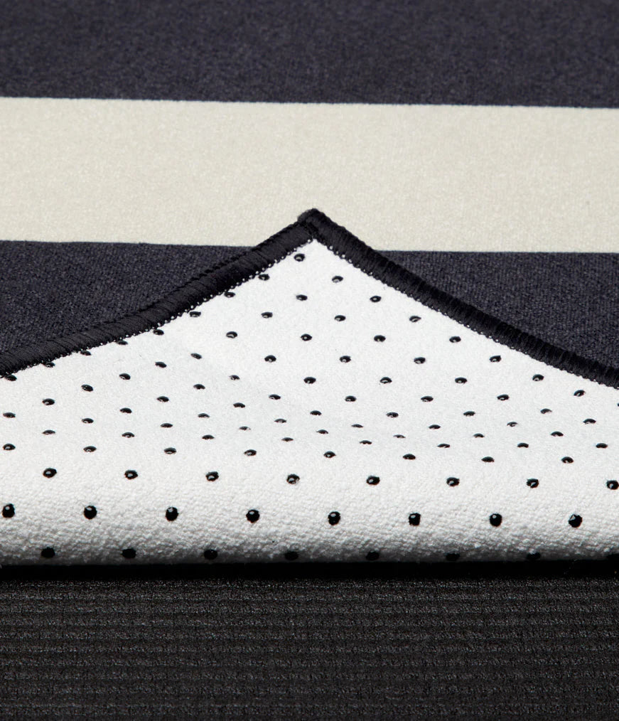 MANDUKA YOGITOES® YOGA MAT TOWEL (180CM) - Nouveau Zig Zag