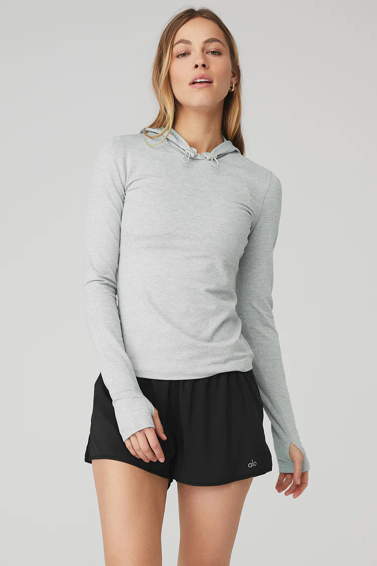 ALO ALOSOFT HOODED RUNNER LONG SLEEVE - HEATHER GREY