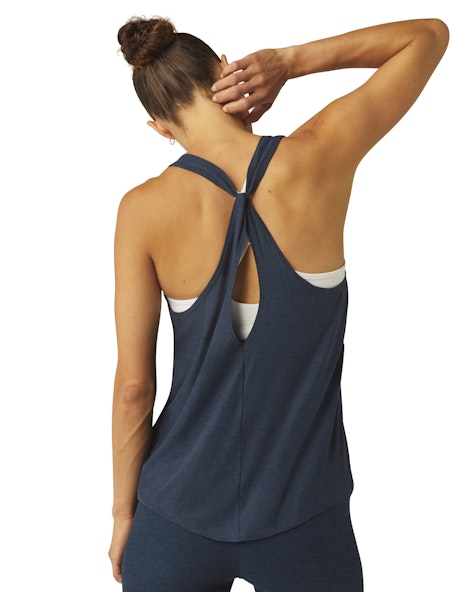 FEATHERWEIGHT CAPTIVATE CUTOUT TANK - Beyond Yoga (NOCTURNAL NAVY)