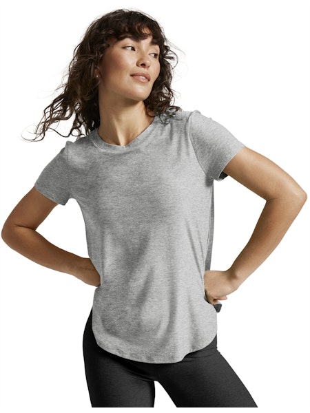 FEATHERWEIGHT ON THE DOWN LOW TEE - Silver Mist - Beyond Yoga