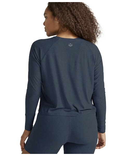 POWERBEYOND LITE AIRSHIELD LONG SLEEVE TOP - Beyond Yoga (NOCTURNAL NAVY)